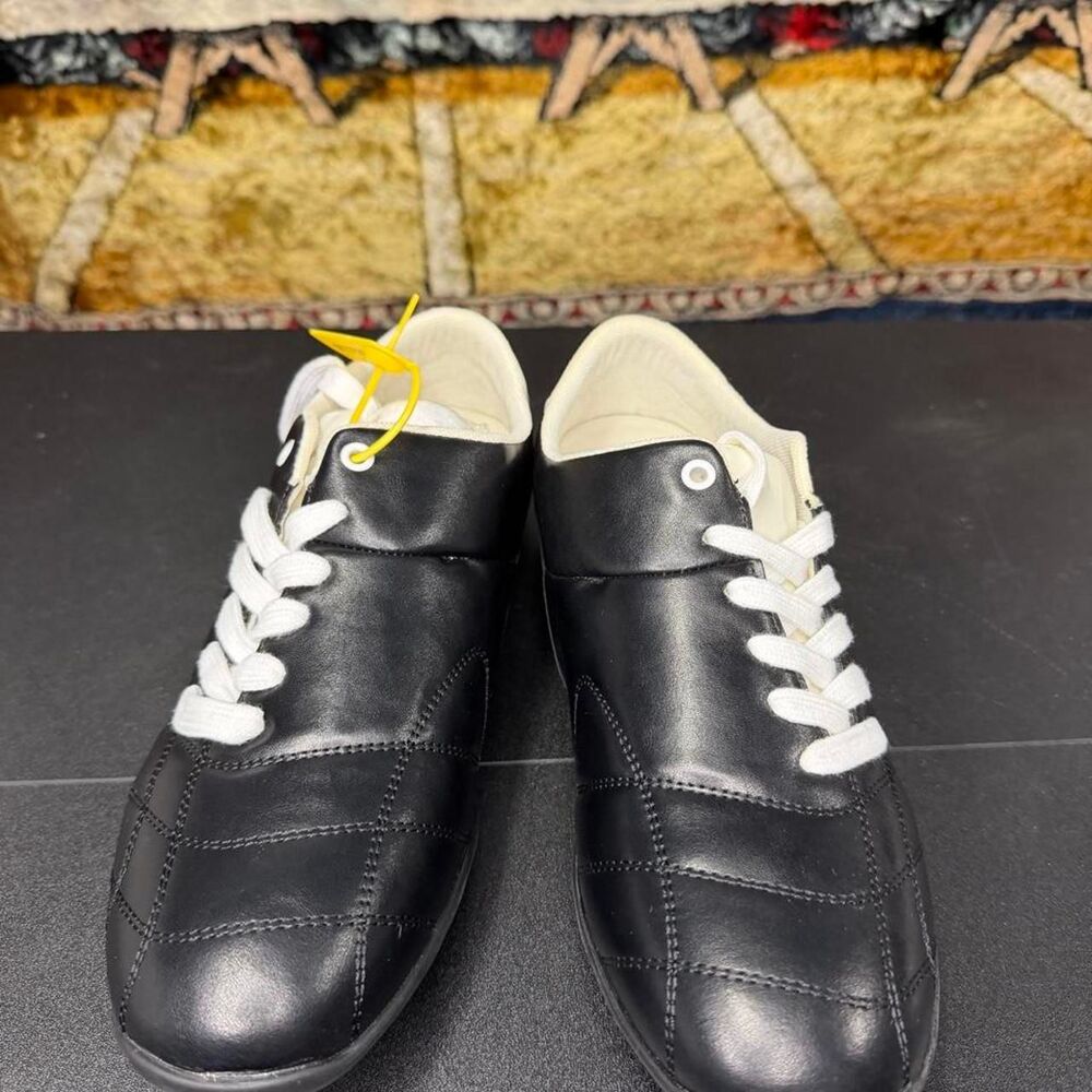 Unbranded Men's Black Trainers